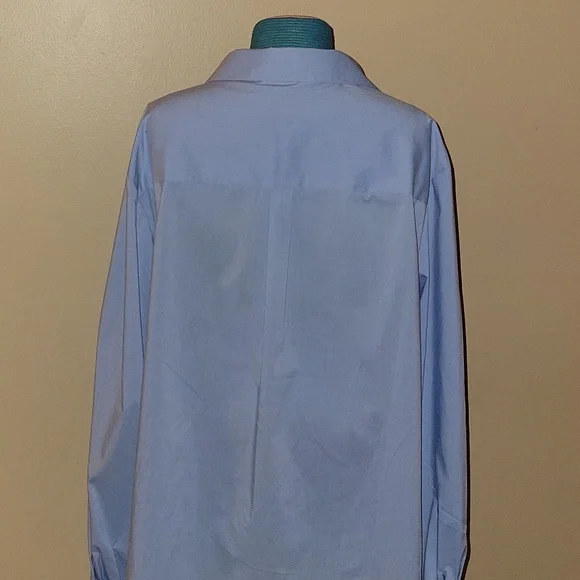 ZAC & RACHAEL Button down blouse with small pearl embellishments. Blue Size XL - Picture 3 of 4
